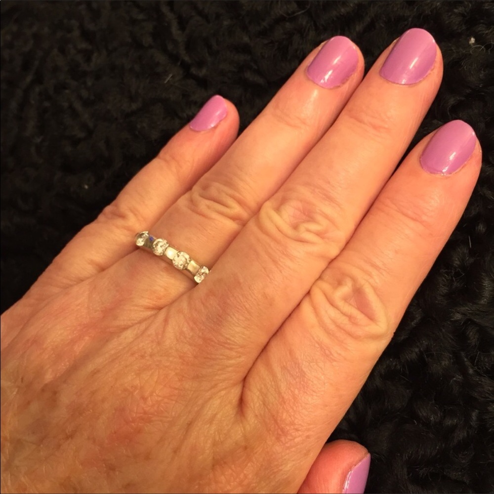 925 Ring with 5 LG white Crystals size 6.3